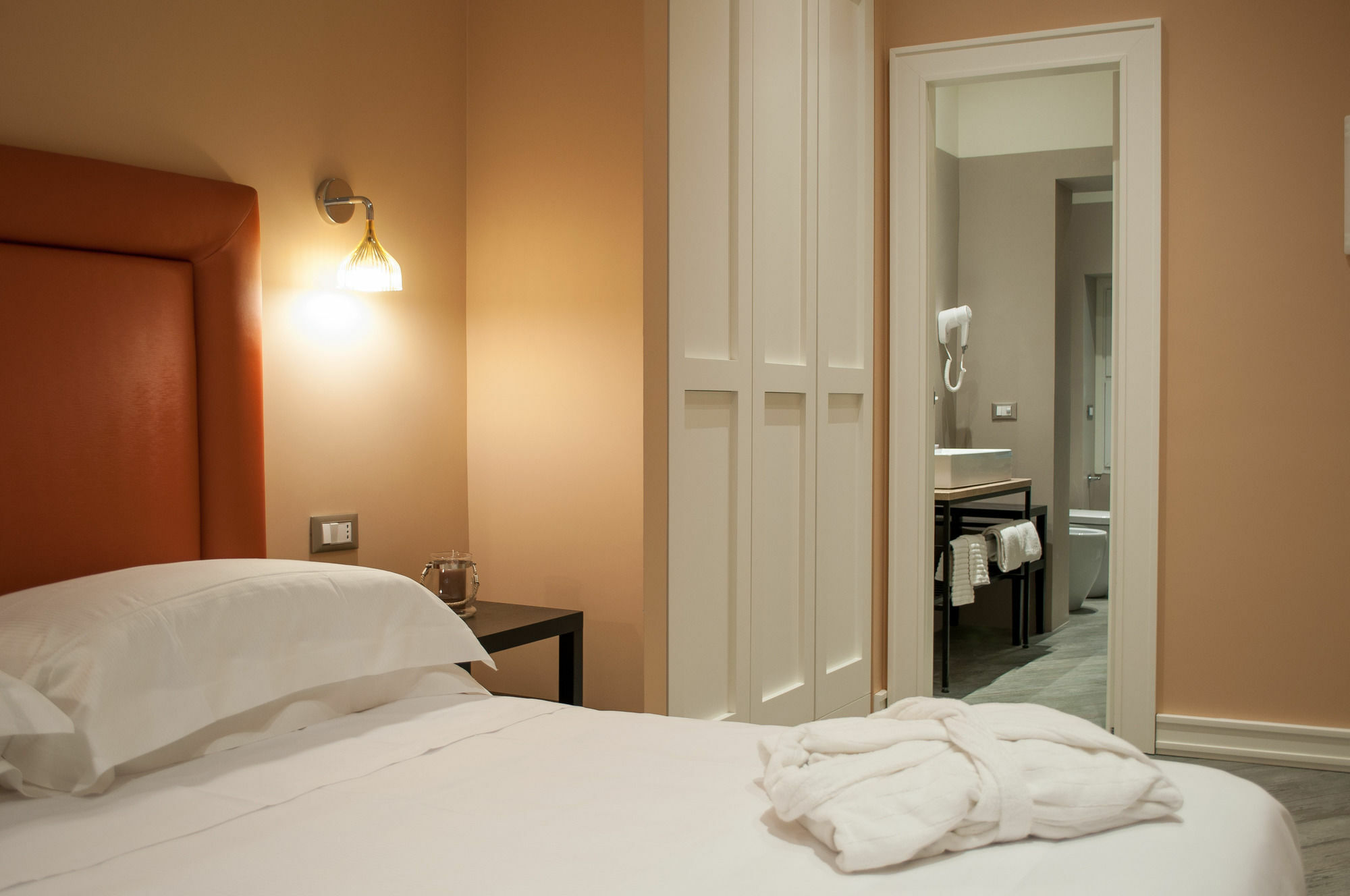 My Trevi Charming & Luxury Rooms Roma Ngoại thất bức ảnh